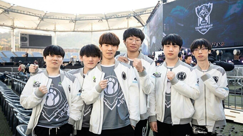 【赛后战报】涉险过关！ Weibo Gaming 2：0轻松战胜IG晋级登峰组