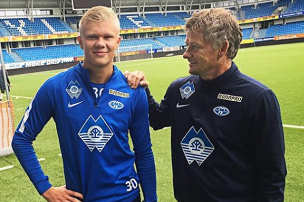 瑞士4-1瑞典距离世界杯仅差一分，扎卡点射，恩多耶传射