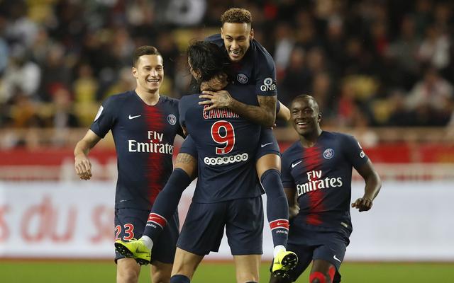 球里有玄机、球门有暗号！盲人足球比赛燃到爆（球中机关，门藏暗语！盲人足球赛燃炸全场）